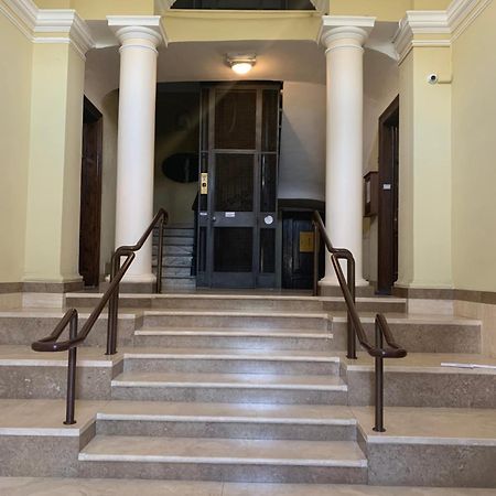 Colosseo Luxe Apartment In The Center Of Рим Екстер'єр фото
