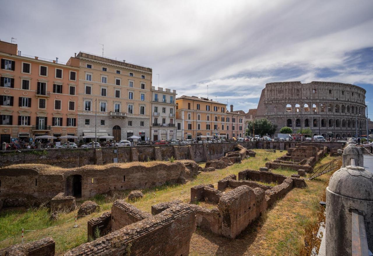 Colosseo Luxe Apartment In The Center Of Рим Екстер'єр фото