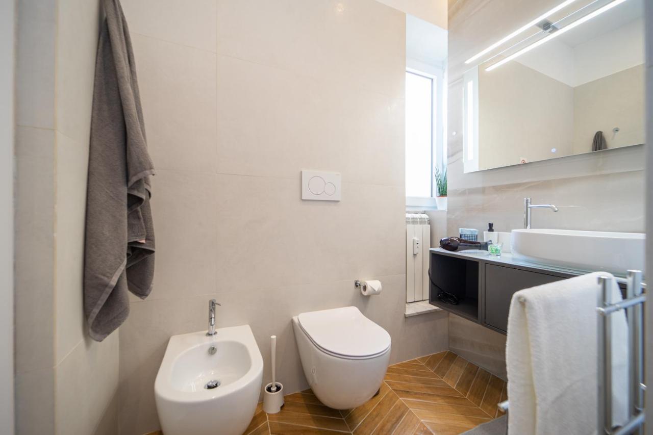 Colosseo Luxe Apartment In The Center Of Рим Екстер'єр фото