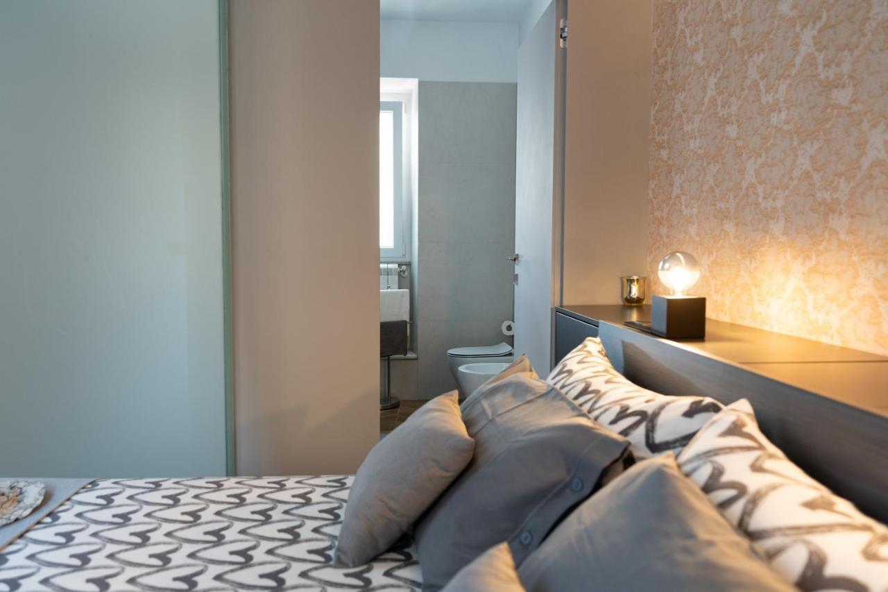 Colosseo Luxe Apartment In The Center Of Рим Екстер'єр фото