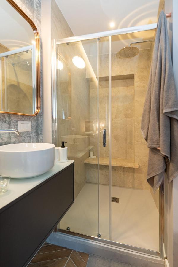 Colosseo Luxe Apartment In The Center Of Рим Екстер'єр фото