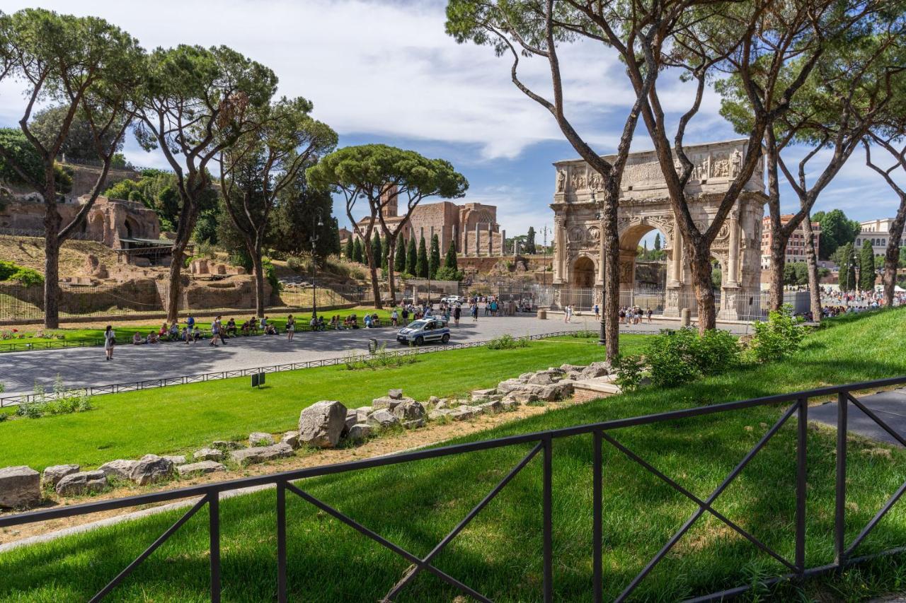 Colosseo Luxe Apartment In The Center Of Рим Екстер'єр фото