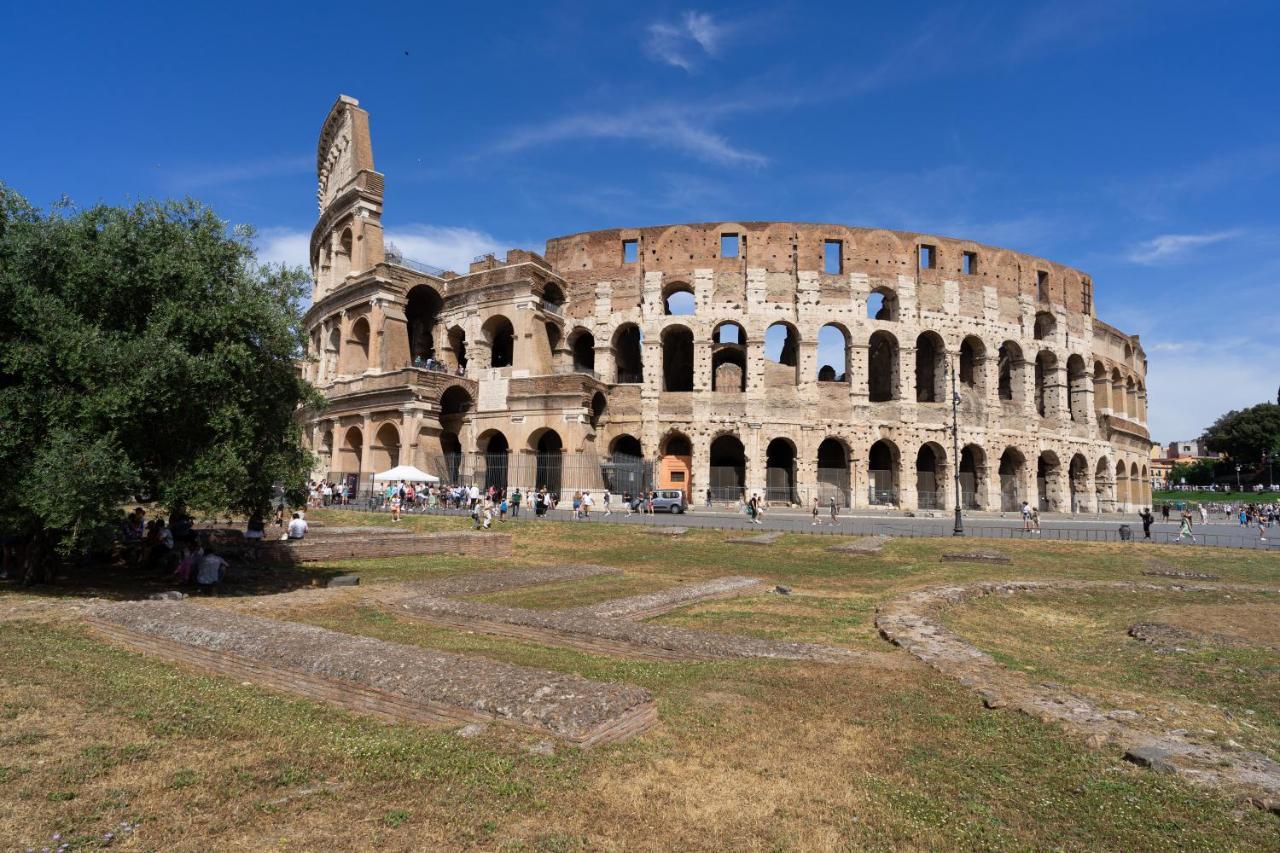 Colosseo Luxe Apartment In The Center Of Рим Екстер'єр фото