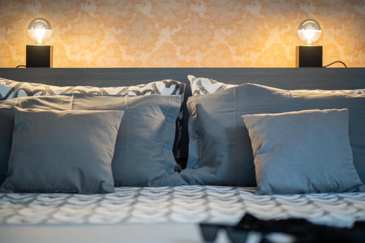 Colosseo Luxe Apartment In The Center Of Рим Екстер'єр фото