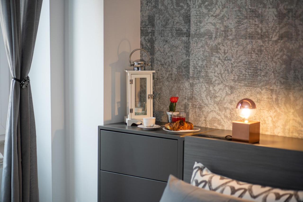 Colosseo Luxe Apartment In The Center Of Рим Екстер'єр фото
