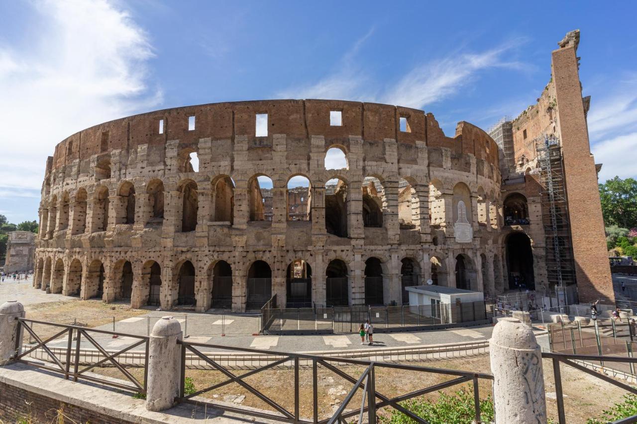 Colosseo Luxe Apartment In The Center Of Рим Екстер'єр фото